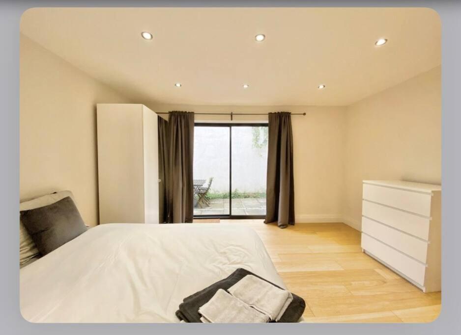 Luxury 4-Bed Apartment With Balcony & Garden, Near Emirates Stadium, 15 Mins To Central Londres Exterior foto