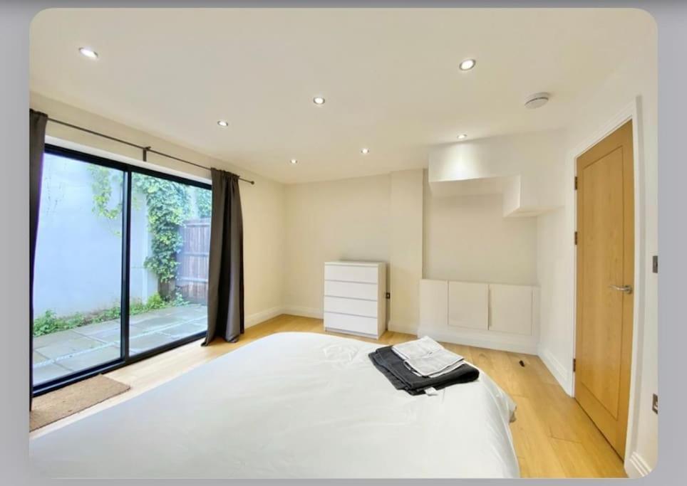 Luxury 4-Bed Apartment With Balcony & Garden, Near Emirates Stadium, 15 Mins To Central Londres Exterior foto
